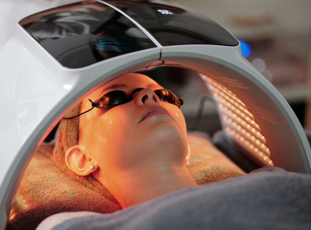 Entspannungsphase mit individueller Maske und optionalem LED-Licht